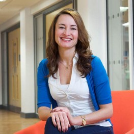 Dr Daria Kuss